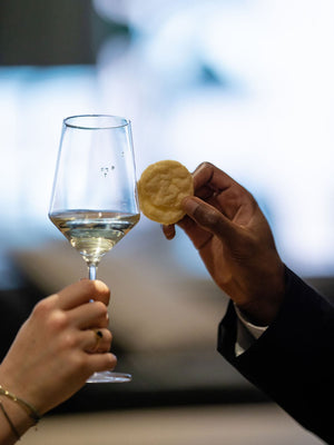 Buttery Sweetness: Bell's Reines Cookies & Vale Dos Pombos White - The Wine Concierge